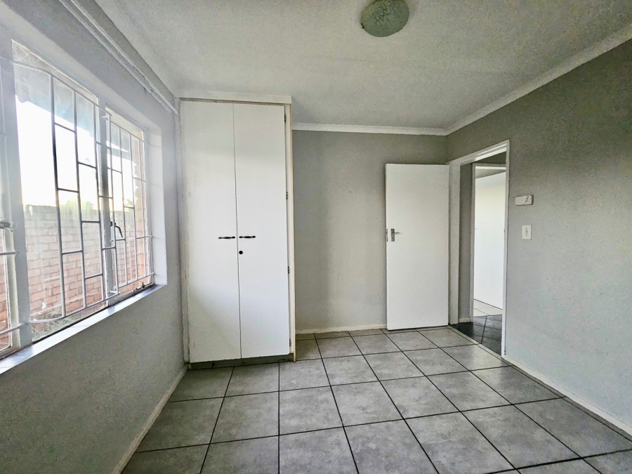 To Let 2 Bedroom Property for Rent in Birchleigh Gauteng