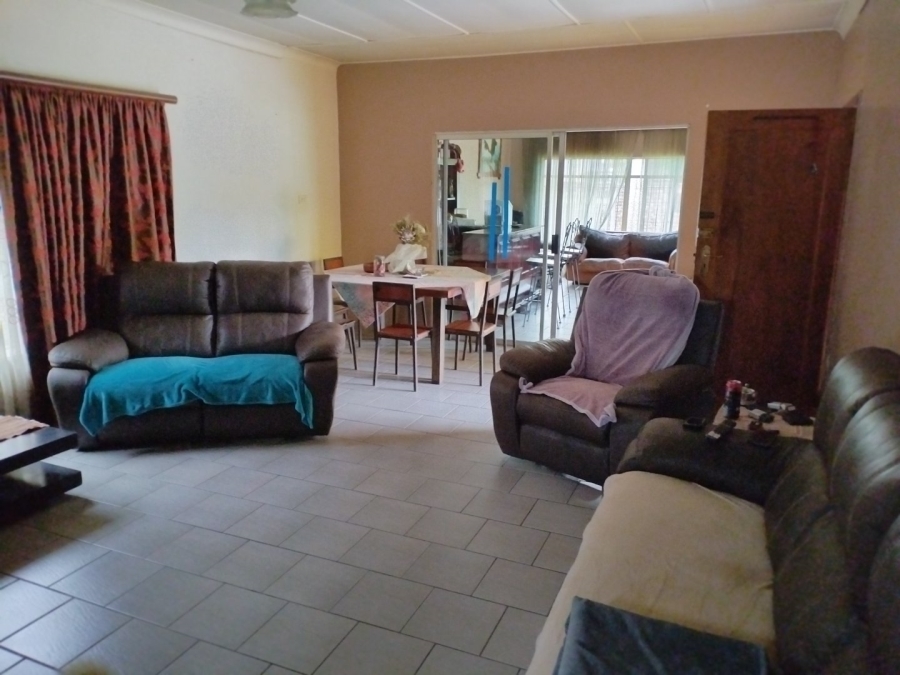 4 Bedroom Property for Sale in Strubenvale Gauteng