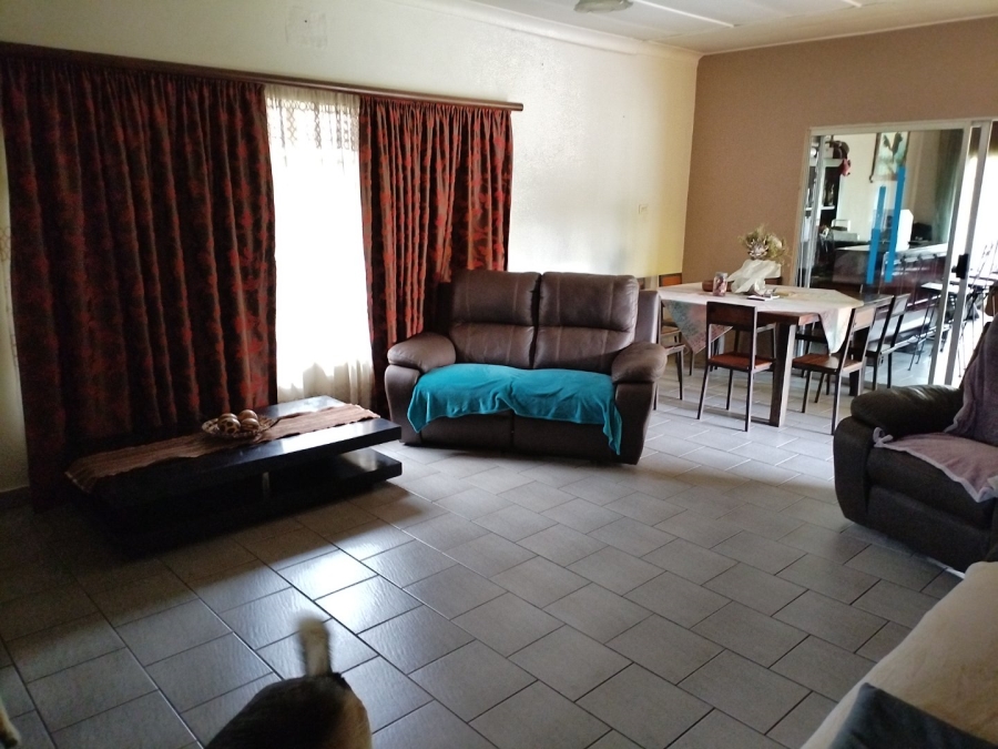 4 Bedroom Property for Sale in Strubenvale Gauteng
