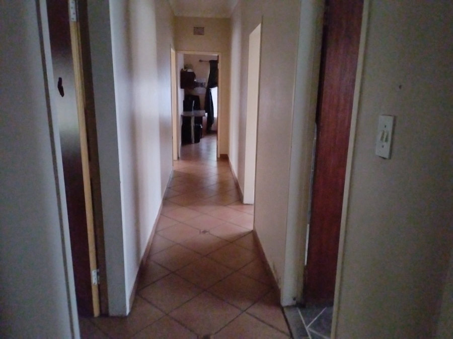 4 Bedroom Property for Sale in Strubenvale Gauteng