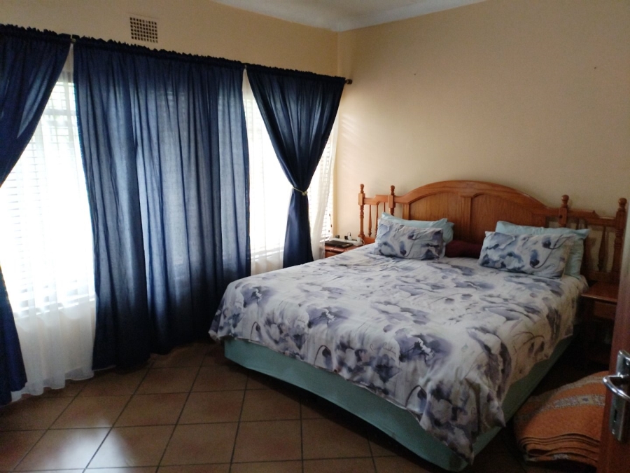 4 Bedroom Property for Sale in Strubenvale Gauteng