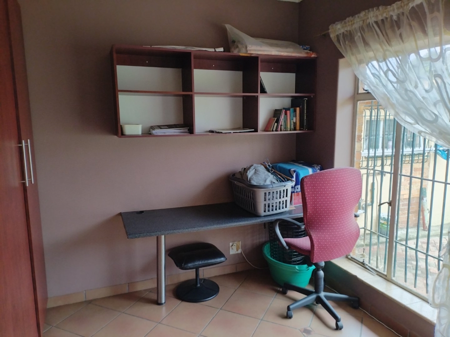 4 Bedroom Property for Sale in Strubenvale Gauteng