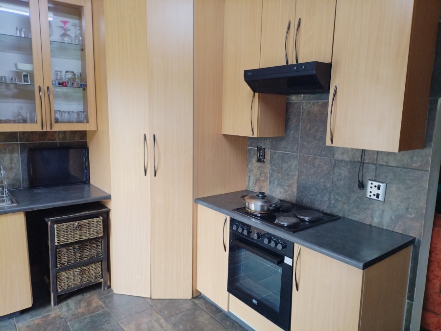 4 Bedroom Property for Sale in Strubenvale Gauteng