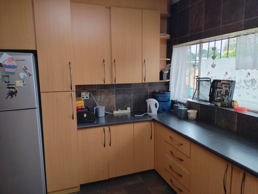 4 Bedroom Property for Sale in Strubenvale Gauteng