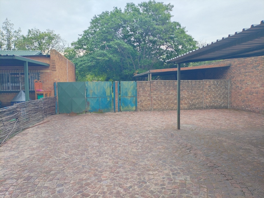 4 Bedroom Property for Sale in Strubenvale Gauteng