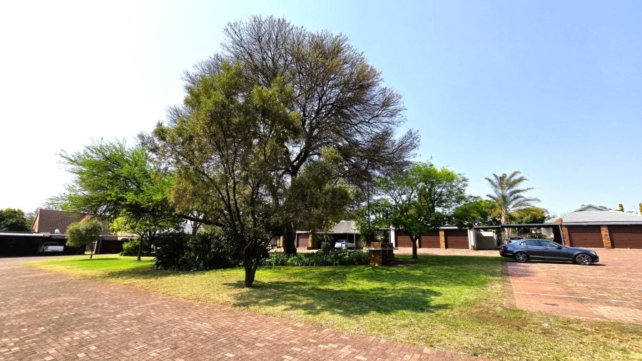 2 Bedroom Property for Sale in Erasmuskloof Gauteng