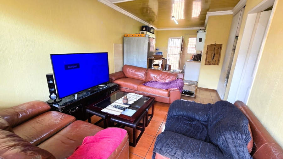 2 Bedroom Property for Sale in Erasmuskloof Gauteng