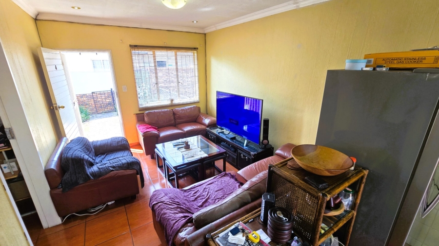 2 Bedroom Property for Sale in Erasmuskloof Gauteng