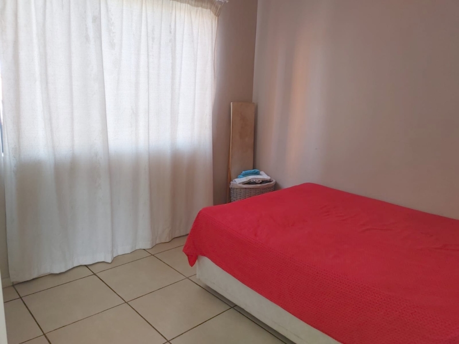 2 Bedroom Property for Sale in Die Hoewes Gauteng