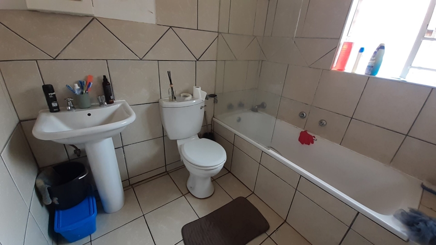 2 Bedroom Property for Sale in Clarina Gauteng