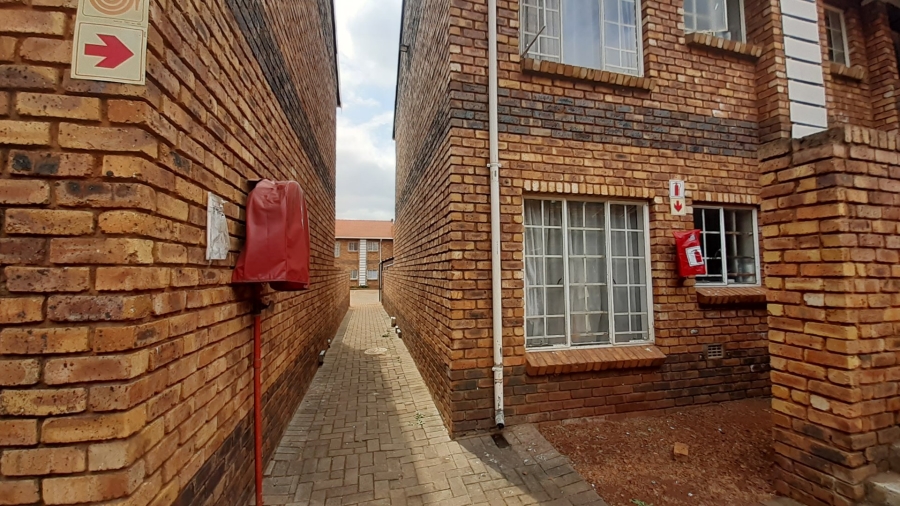 2 Bedroom Property for Sale in Clarina Gauteng