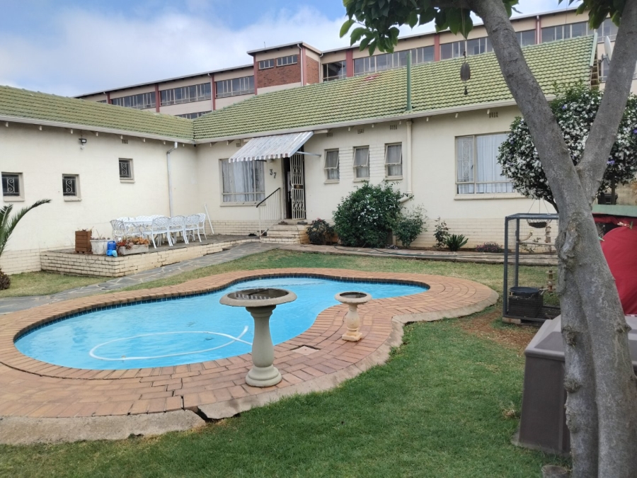 3 Bedroom Property for Sale in Symhurst Gauteng