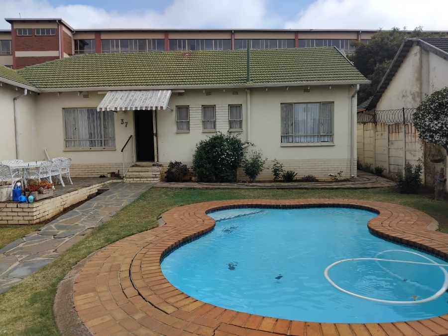 3 Bedroom Property for Sale in Symhurst Gauteng