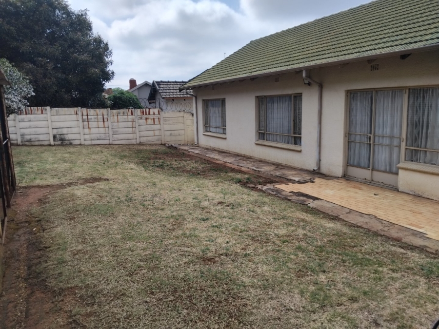 3 Bedroom Property for Sale in Symhurst Gauteng