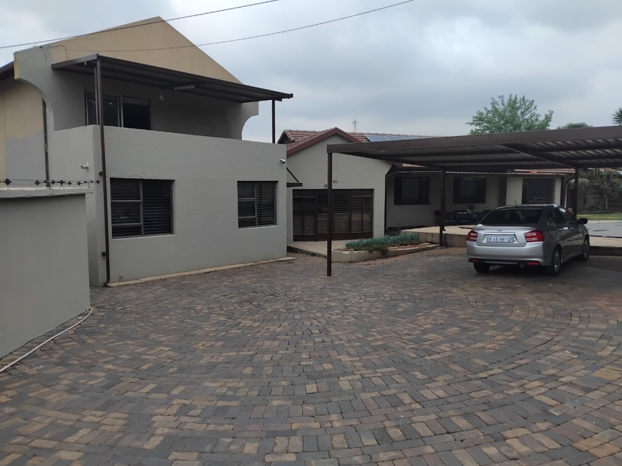 3 Bedroom Property for Sale in Edenvale Central Gauteng