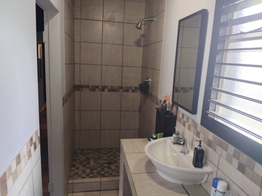 3 Bedroom Property for Sale in Edenvale Central Gauteng