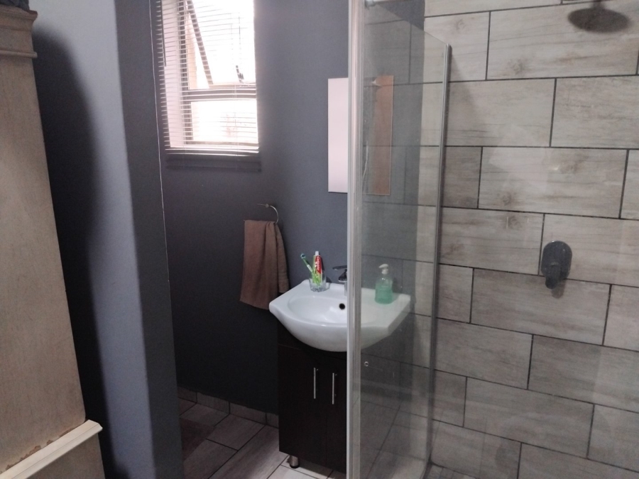 3 Bedroom Property for Sale in Edenvale Central Gauteng