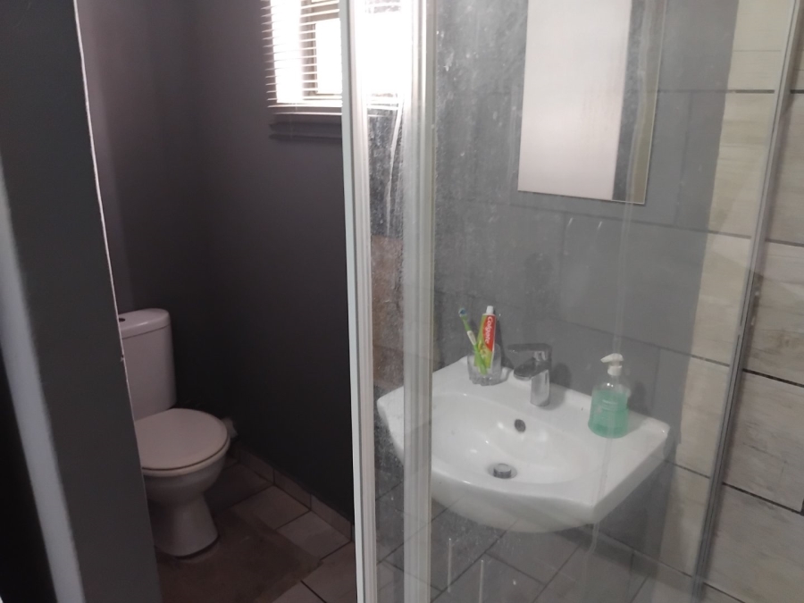 3 Bedroom Property for Sale in Edenvale Central Gauteng