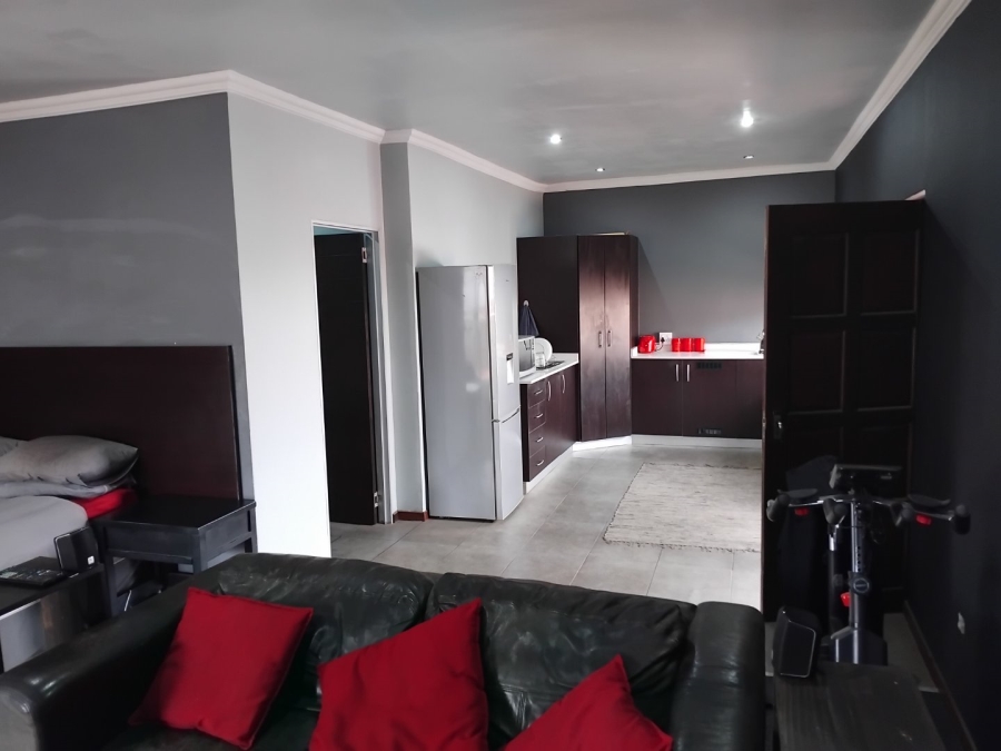 3 Bedroom Property for Sale in Edenvale Central Gauteng