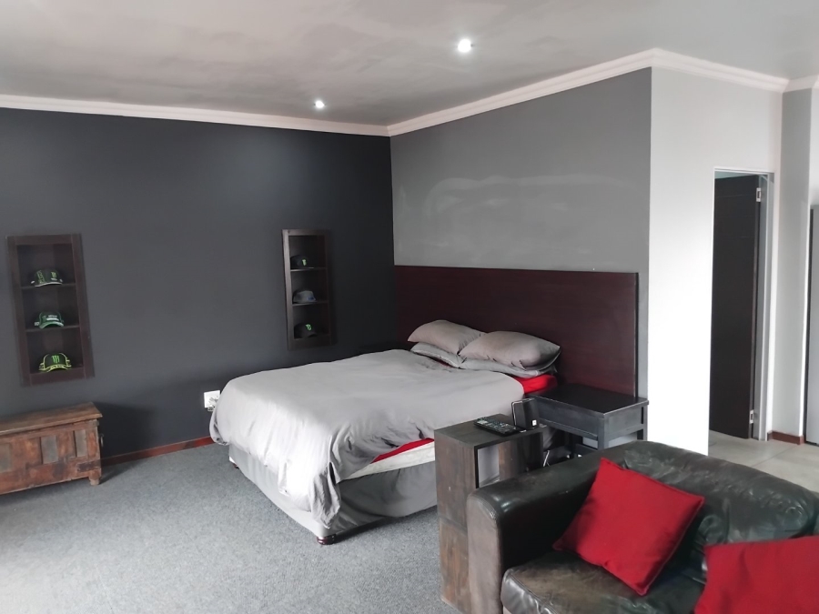 3 Bedroom Property for Sale in Edenvale Central Gauteng
