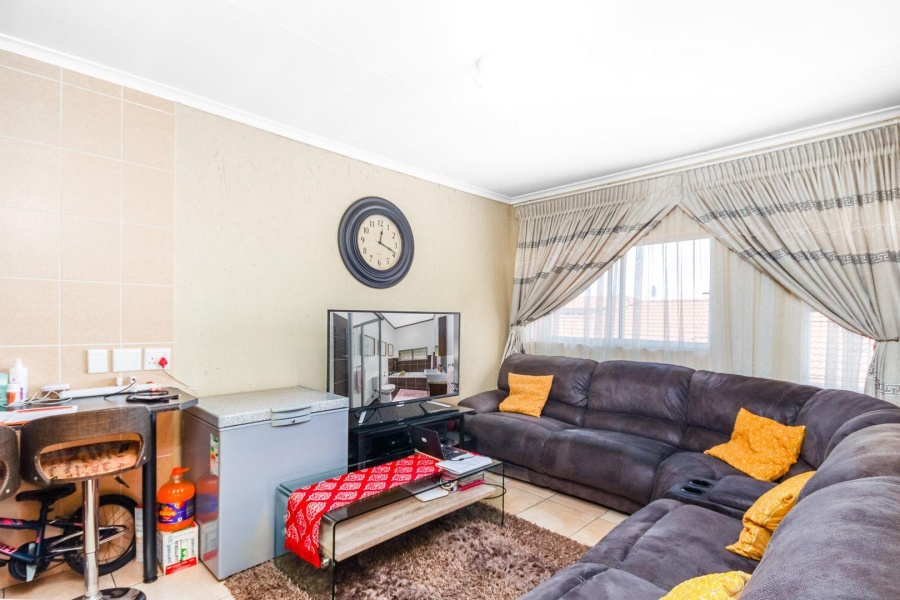 2 Bedroom Property for Sale in Ormonde View Gauteng