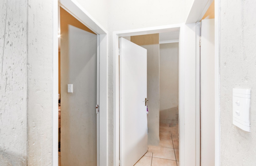 2 Bedroom Property for Sale in Ormonde View Gauteng