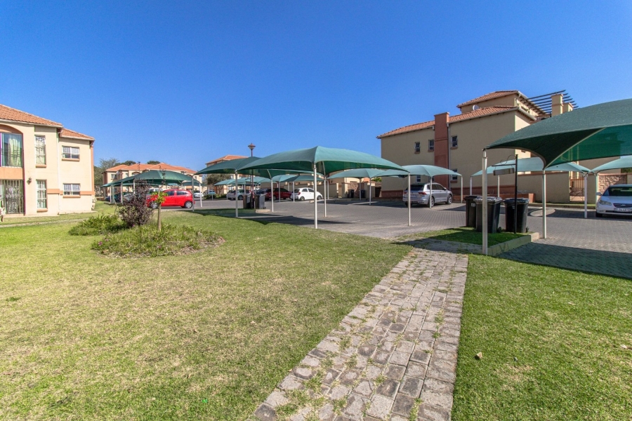 2 Bedroom Property for Sale in Ormonde View Gauteng