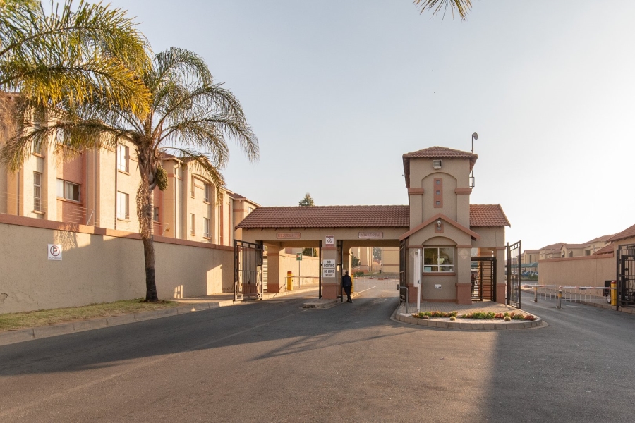 2 Bedroom Property for Sale in Ormonde View Gauteng