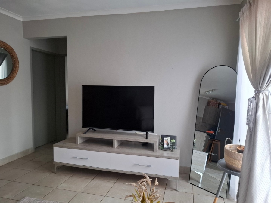 2 Bedroom Property for Sale in Montana Tuine Gauteng