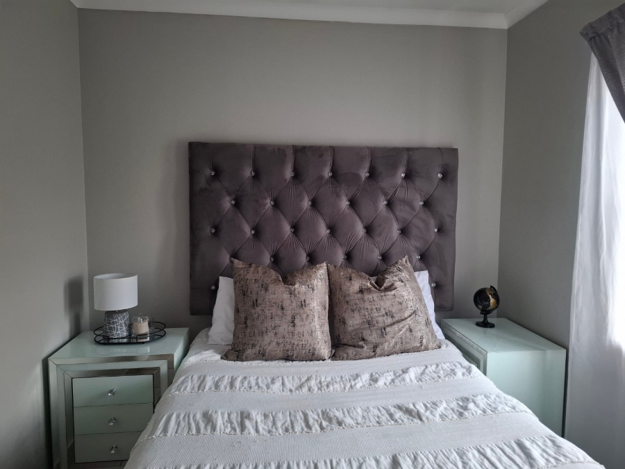 2 Bedroom Property for Sale in Montana Tuine Gauteng