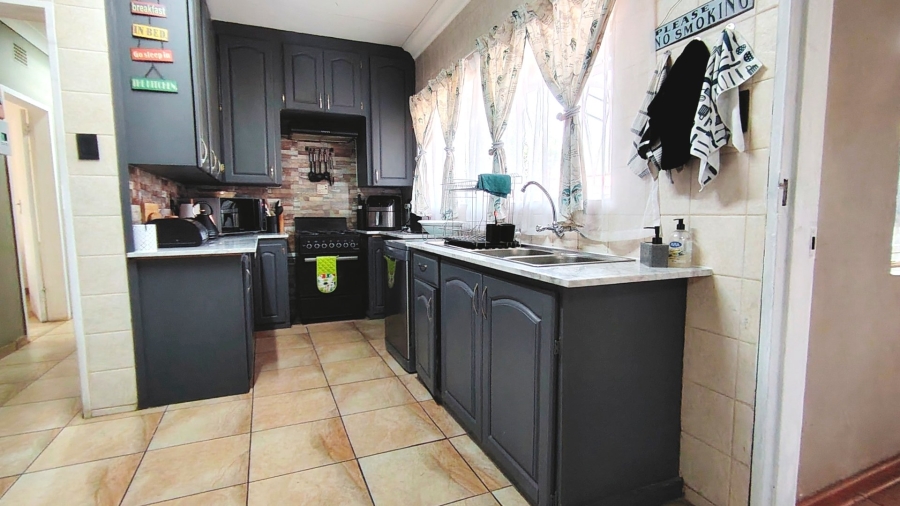3 Bedroom Property for Sale in Risiville Gauteng