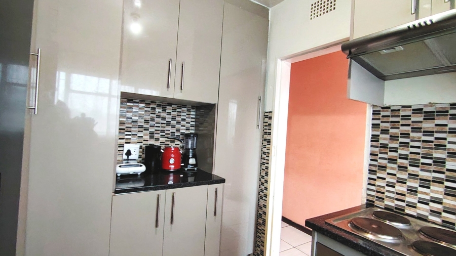 2 Bedroom Property for Sale in Three Rivers Gauteng