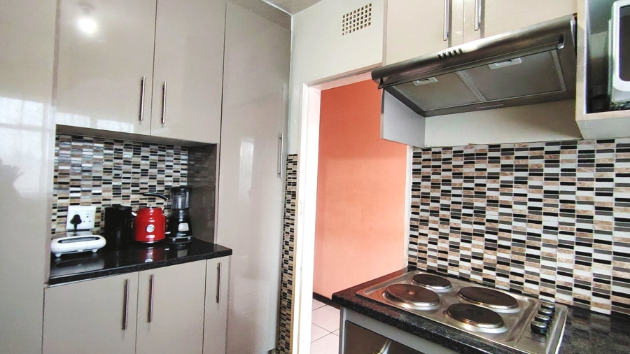 2 Bedroom Property for Sale in Three Rivers Gauteng