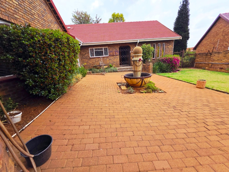 4 Bedroom Property for Sale in Pomona Gauteng