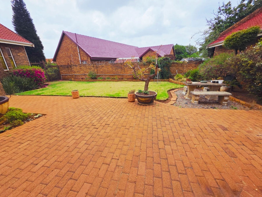 4 Bedroom Property for Sale in Pomona Gauteng
