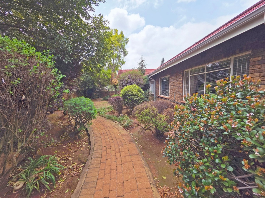 4 Bedroom Property for Sale in Pomona Gauteng