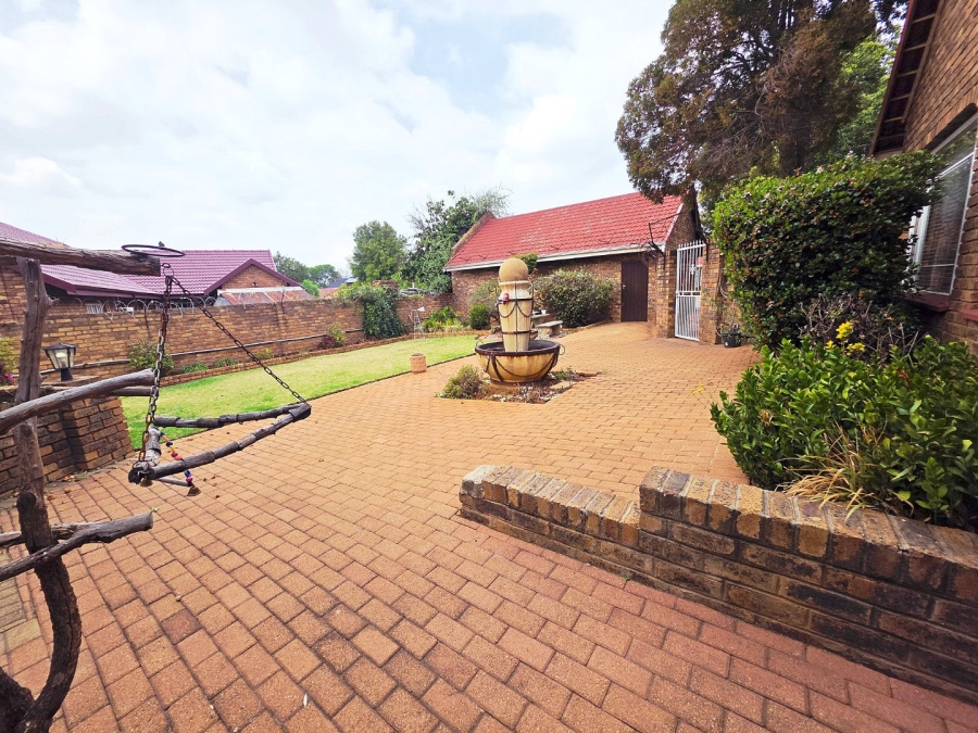 4 Bedroom Property for Sale in Pomona Gauteng