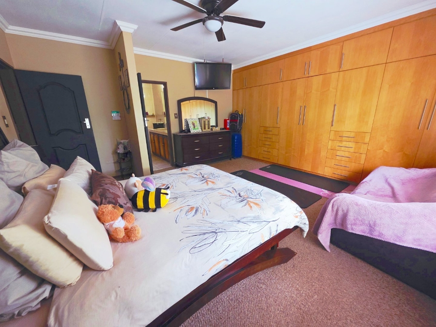 4 Bedroom Property for Sale in Pomona Gauteng