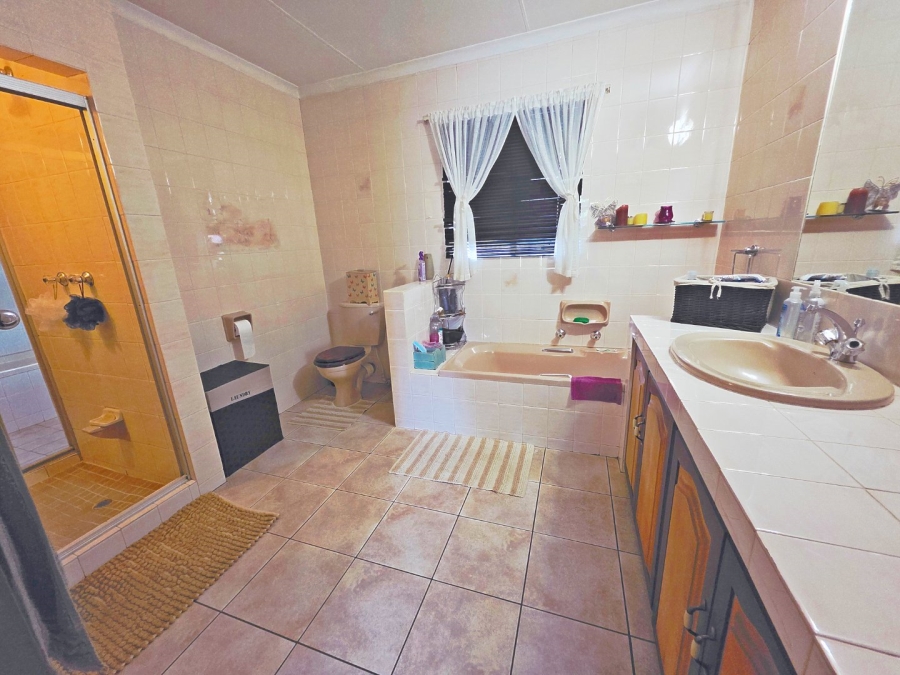 4 Bedroom Property for Sale in Pomona Gauteng