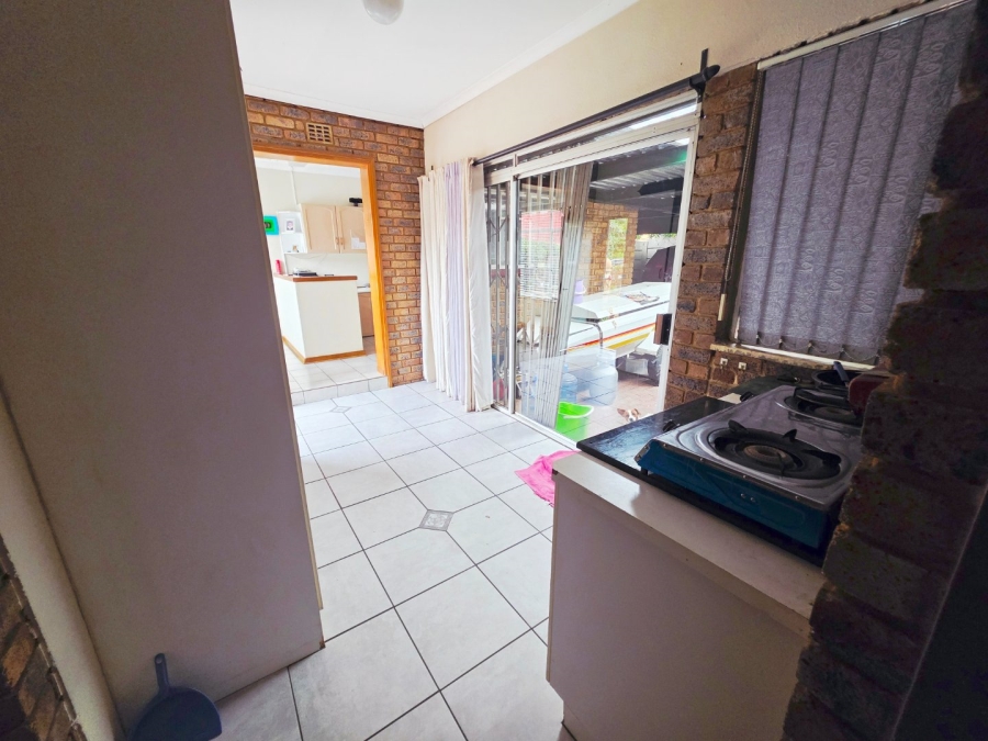 4 Bedroom Property for Sale in Pomona Gauteng