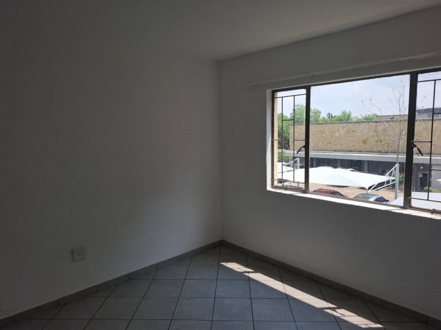 2 Bedroom Property for Sale in Edenvale Central Gauteng