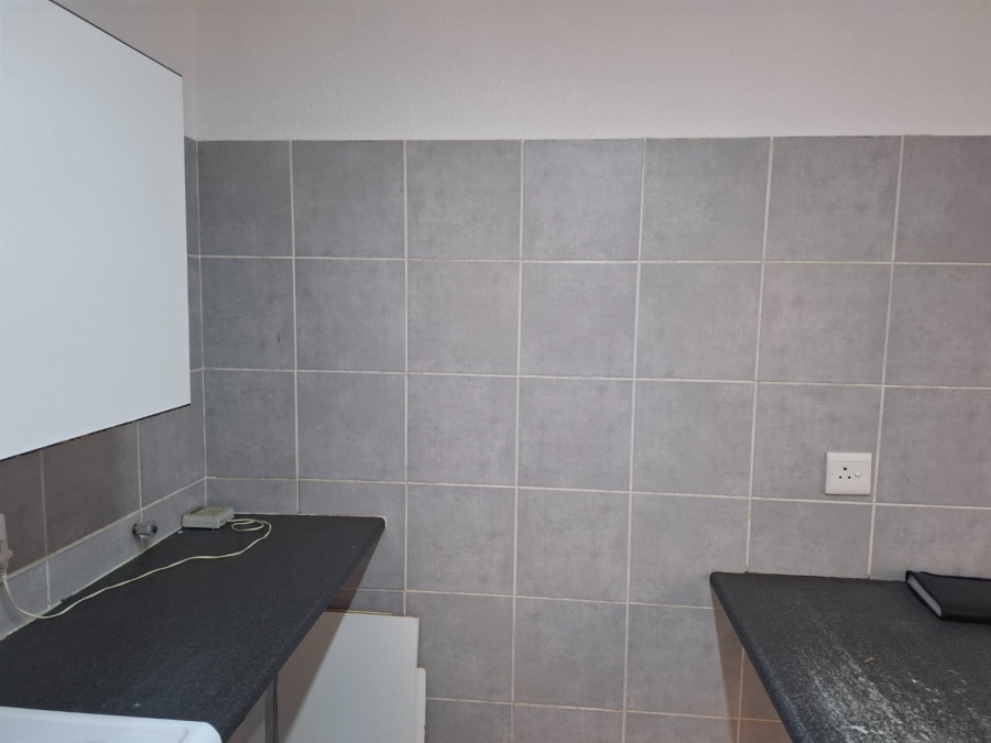 2 Bedroom Property for Sale in Edenvale Central Gauteng