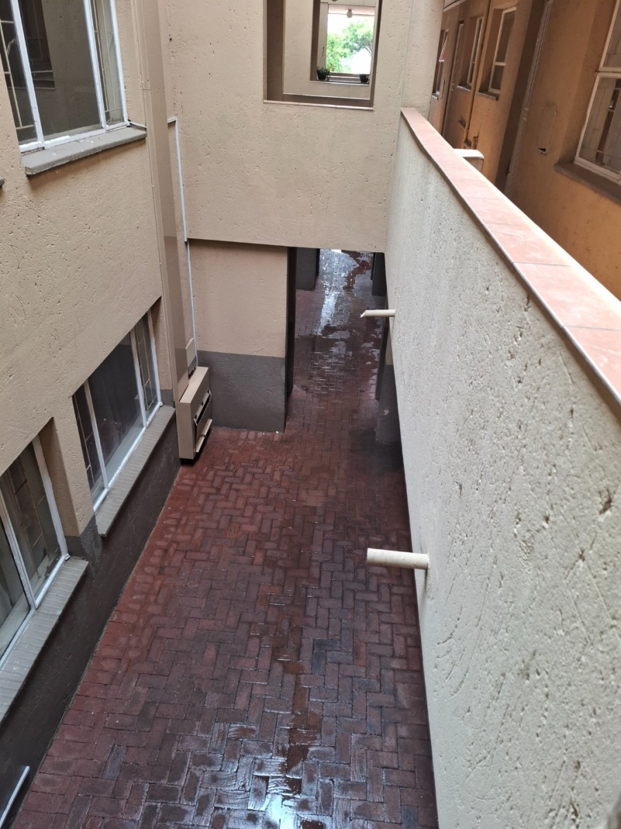 2 Bedroom Property for Sale in Edenvale Central Gauteng