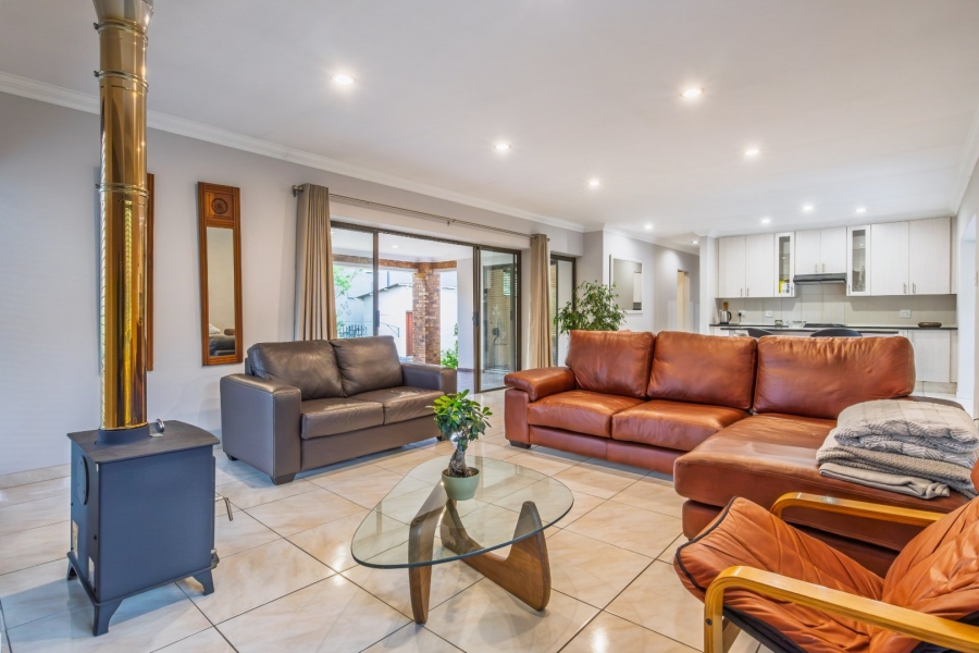 3 Bedroom Property for Sale in Lakeside Village Gauteng