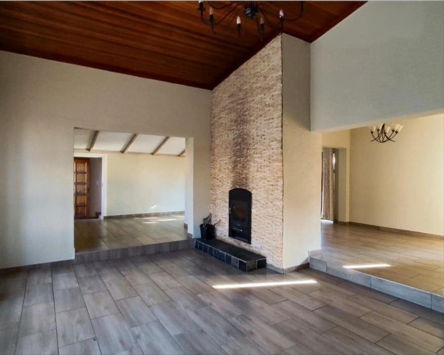 4 Bedroom Property for Sale in Farrarmere Gauteng