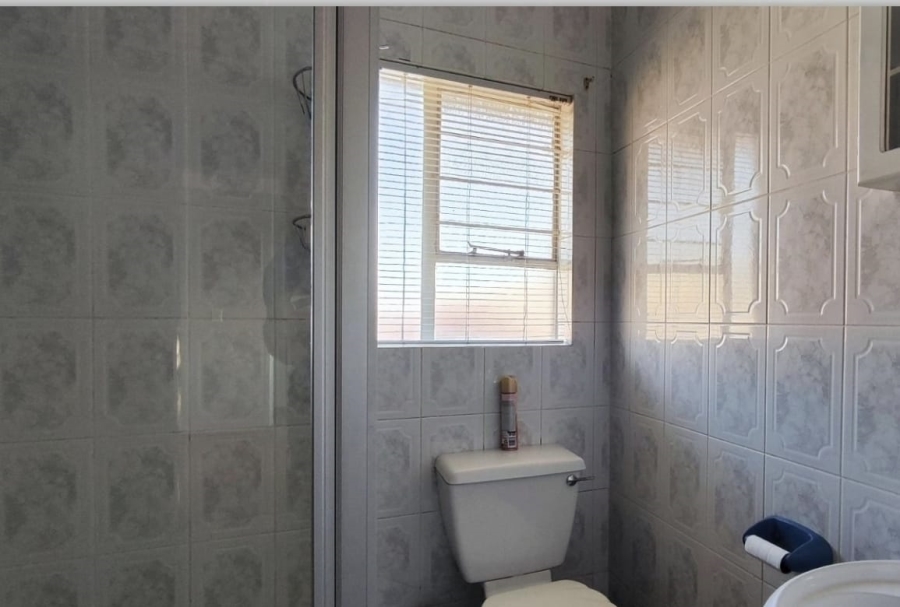 4 Bedroom Property for Sale in Farrarmere Gauteng