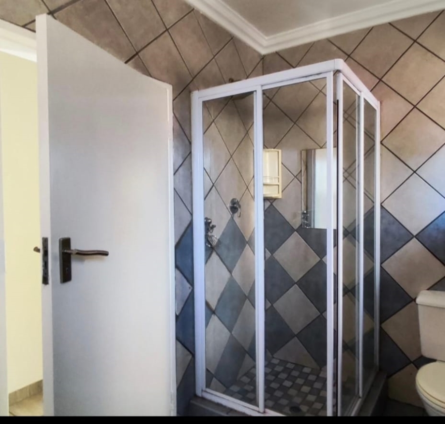 4 Bedroom Property for Sale in Farrarmere Gauteng