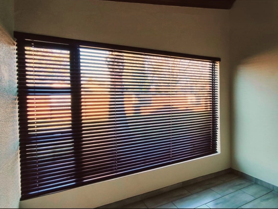 4 Bedroom Property for Sale in Farrarmere Gauteng