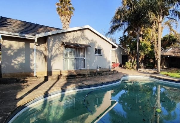4 Bedroom Property for Sale in Farrarmere Gauteng