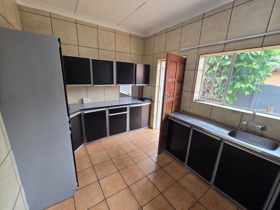 4 Bedroom Property for Sale in Birchleigh Gauteng